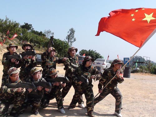 周末帶上M子一起來玩刺激的真人CS野戰(zhàn)吧！等你哦！